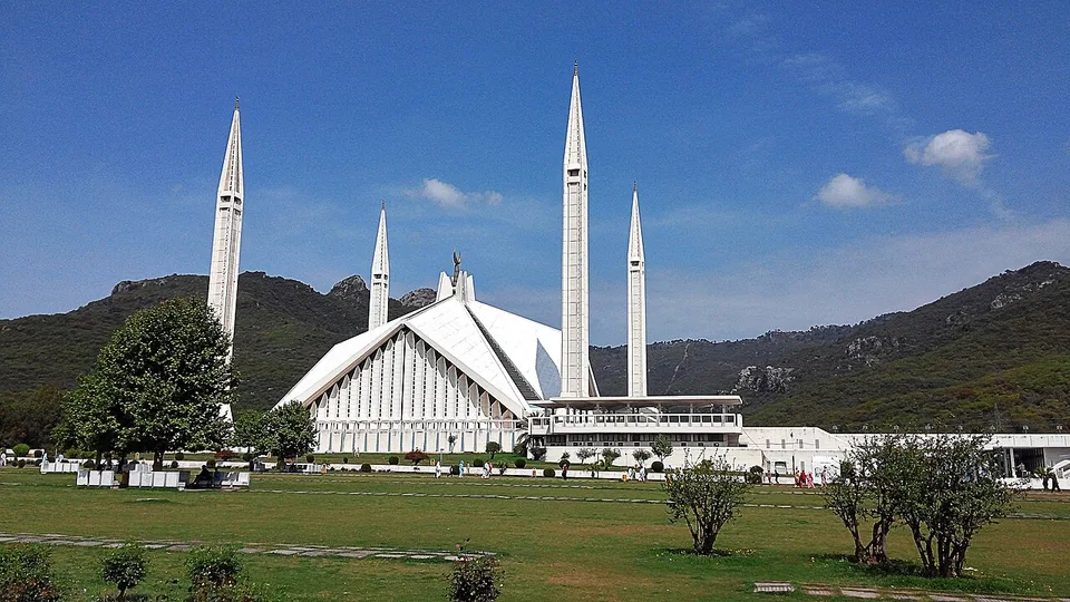 Faisal Mosque with the Margalla Hills in Islamabad
