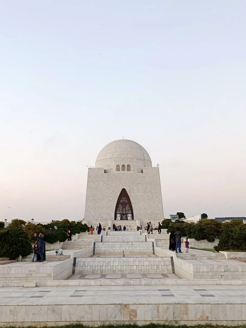 Mazar-e-Quaid mausoleum and landscaped grounds in Karachi