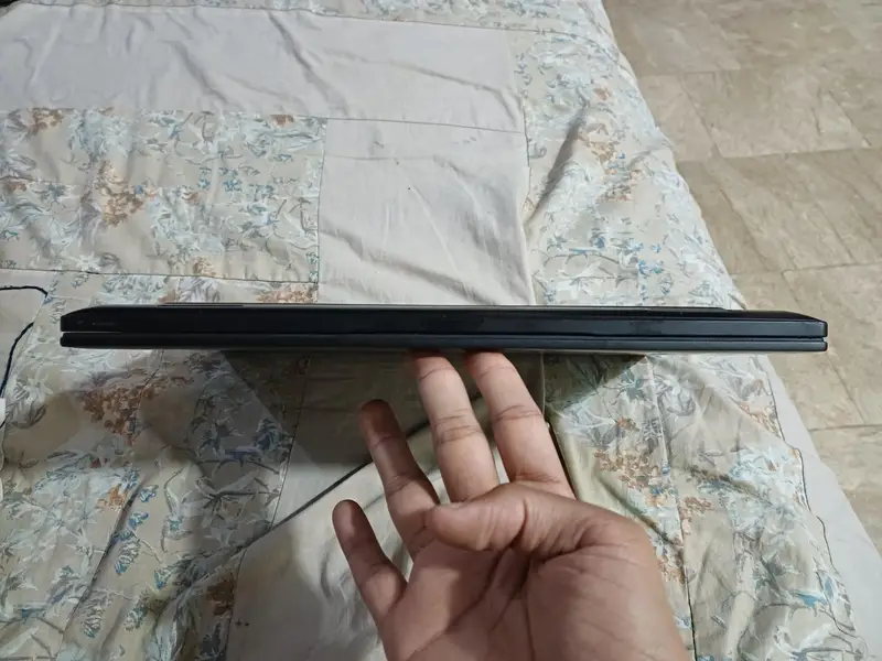 582043962-800x600