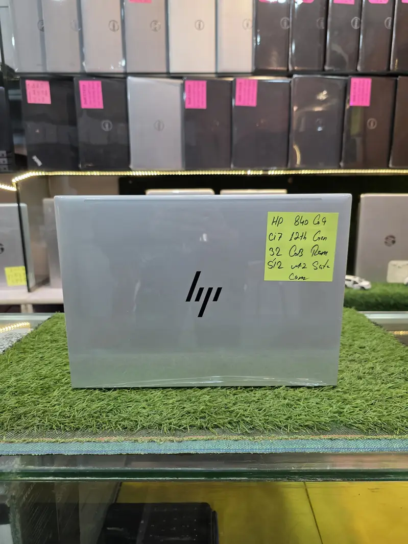 HP EliteBook - Core i7 - Intel 12th Generation - 32GB RAM - SSD for Sale in Faisalabad