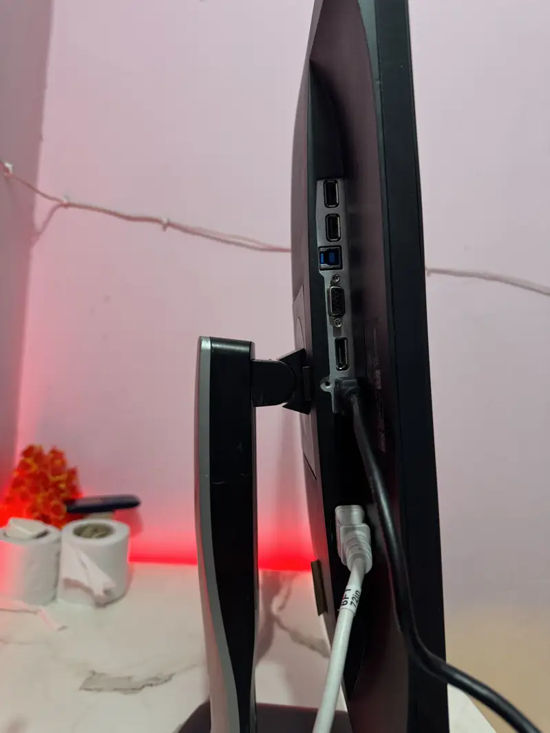 Monitor - 22 Inch for Sale