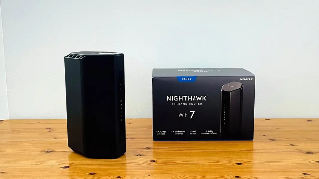 WIFI 7 NETGEAR rs300 BE9300 9.3Gbps gaming tri band router