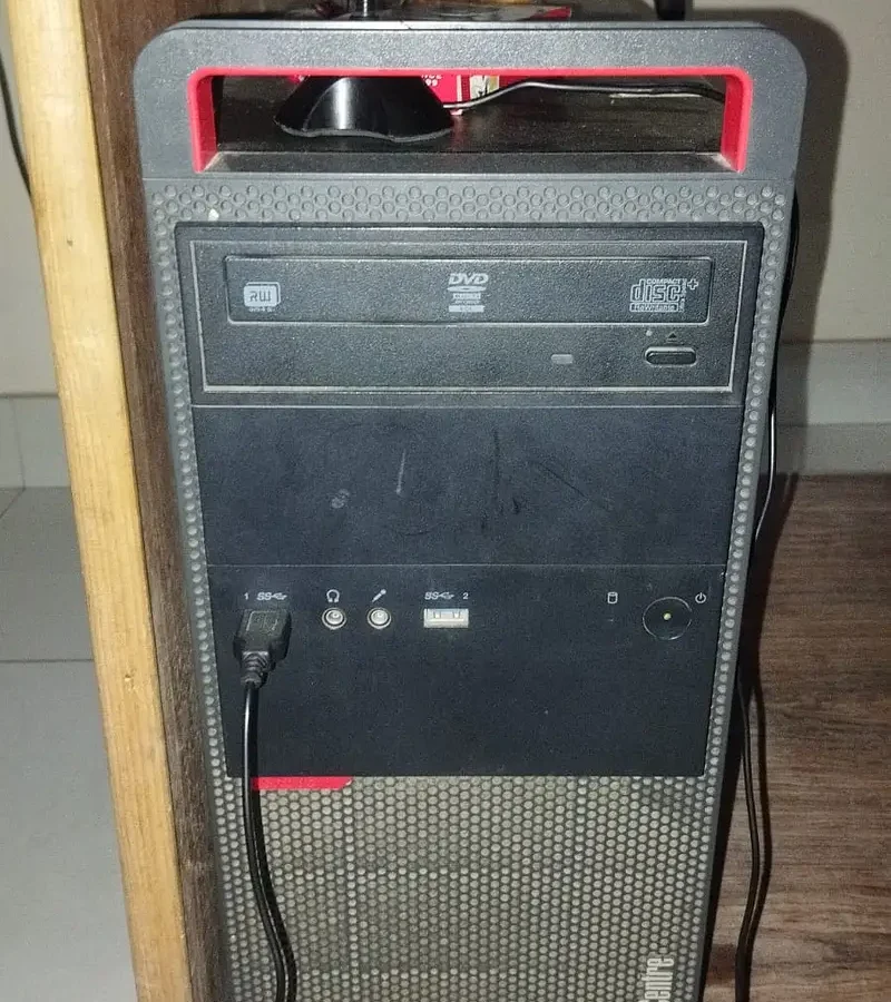 Ci7 6th generation genuine condition, note: without Ram & HDD