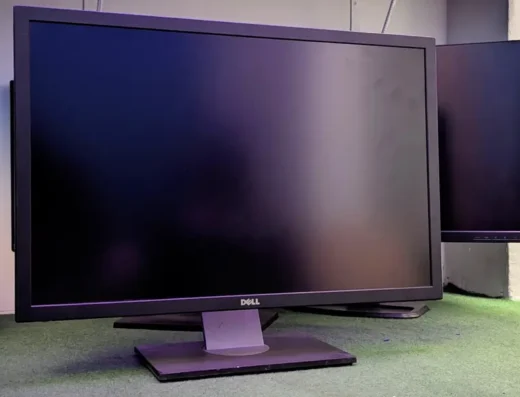 Dell UP3017 UltraSharp Monitor / Lcd