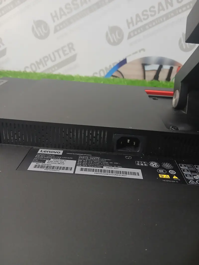Monitor - 32 Inch - Borderless Monitor for Sale
