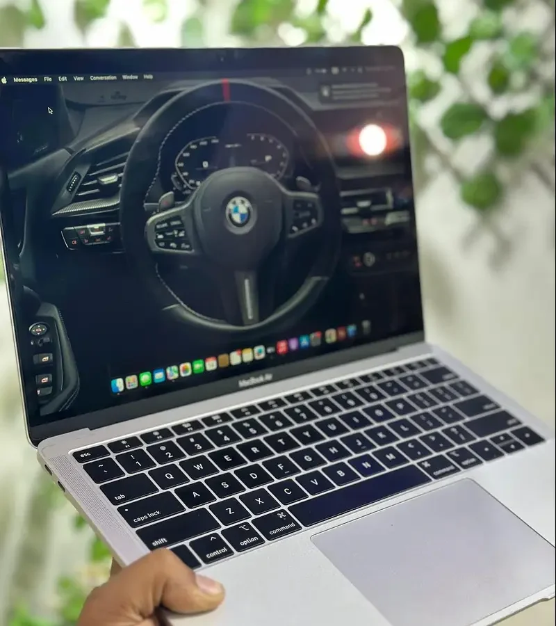 MacBook Air 19 ~ 13 inches
