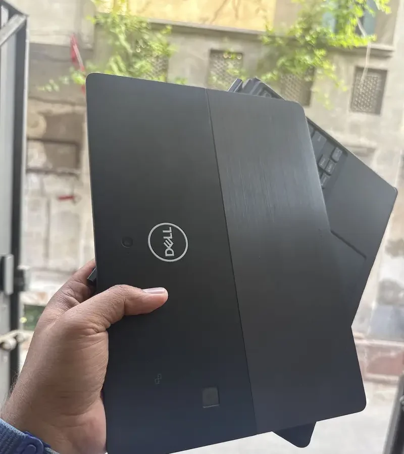 Dell latitude 5290(i5/8th)(8gb : 256ssf) 2. in. 1 tuch laptop plus tab