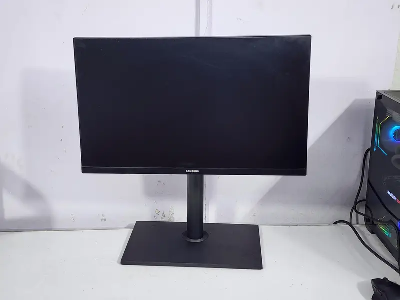 607357468-800x600