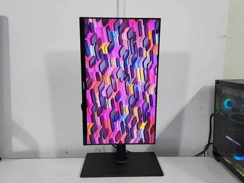 607357469-800x600