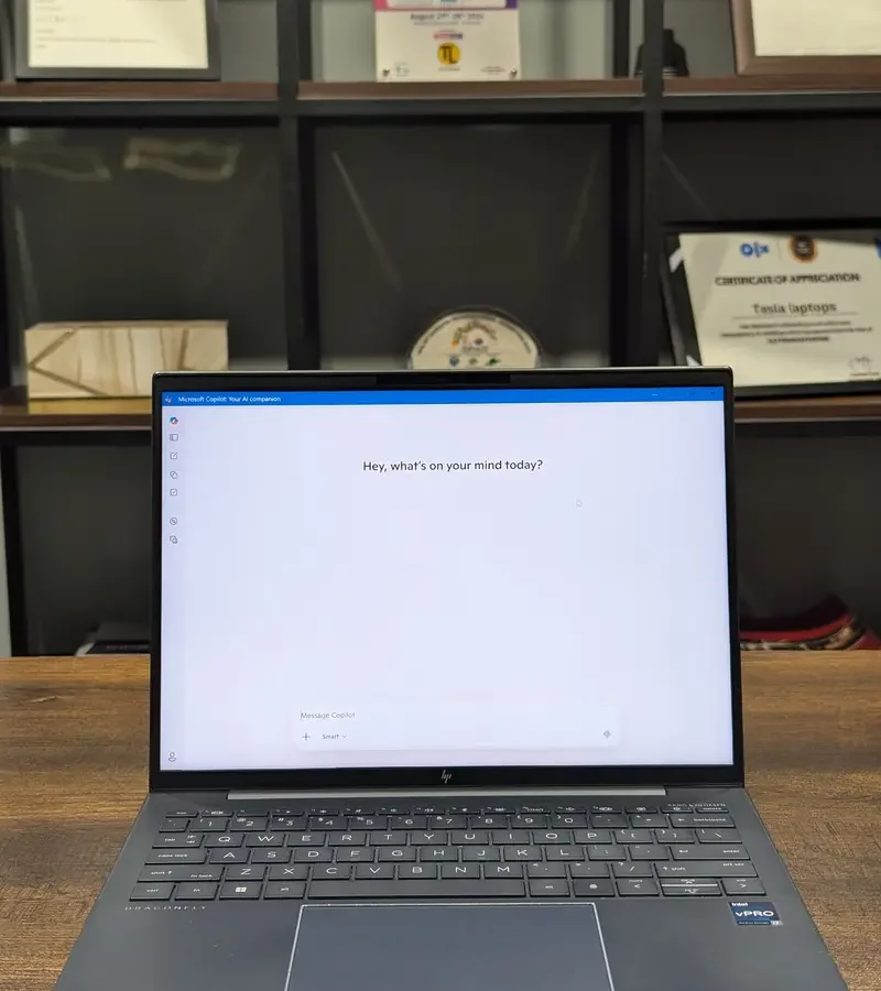 HP Elite Dragonfly G3 | Core i7,12th Gen | 32GB RAM | 2K Display
