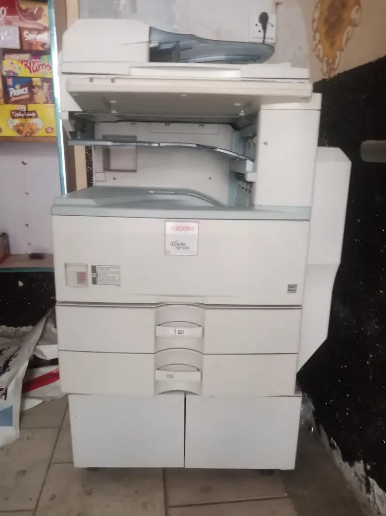 Ricoh3351 10/10 condition with 1.5 years warranty
