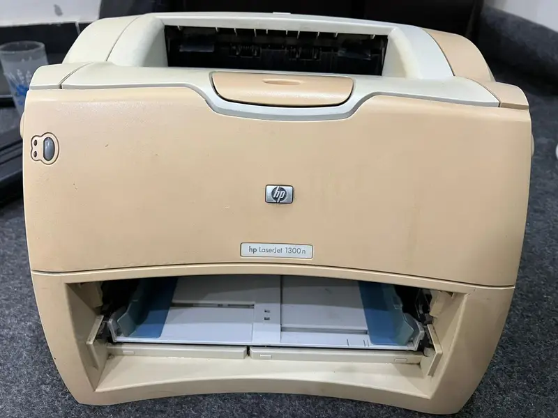 HP laserjet 1300n