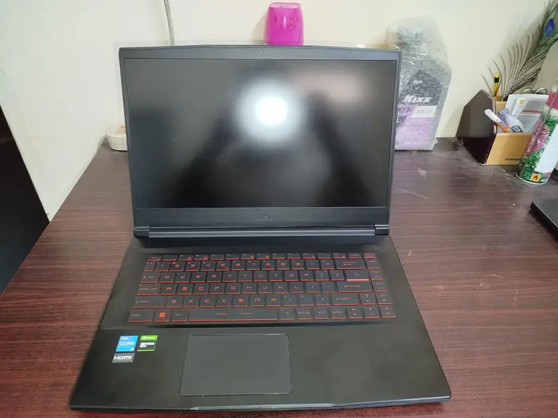 611758980-800x600