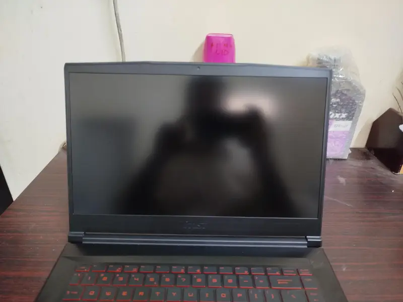611758983-800x600