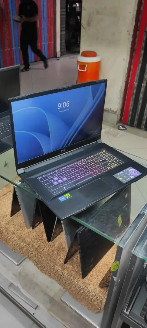 ASUS Zephyrus l HP OMEN 16 l MSI Katana 17 l ASUS ZEN BOOK OLED l AERO