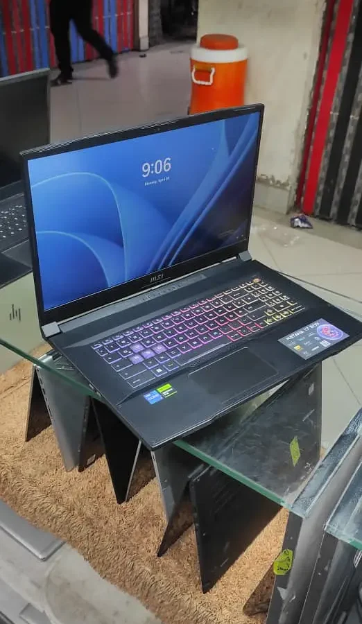 ASUS Zephyrus l HP OMEN 16 l MSI Katana 17 l ASUS ZEN BOOK OLED l AERO