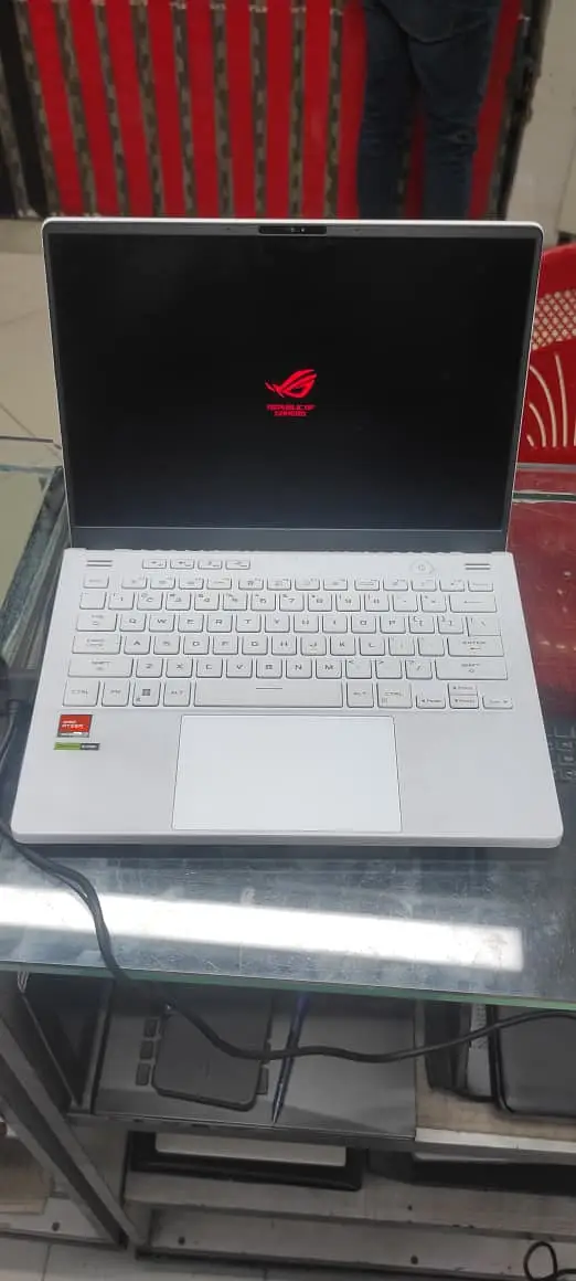 611794087-800x600