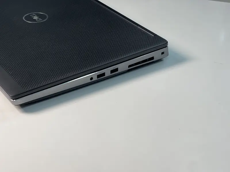 Dell Precision - Core i7 - Intel 9th Generation - 16GB RAM - SSD for Sale in Islamabad