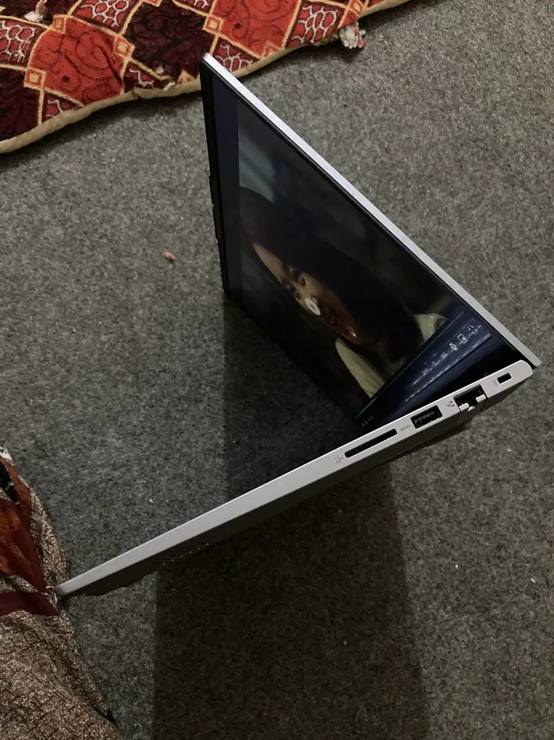 612451098-800x600