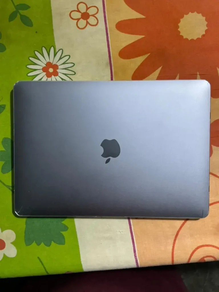 MacBook Air M1 – 8 / 256 GB