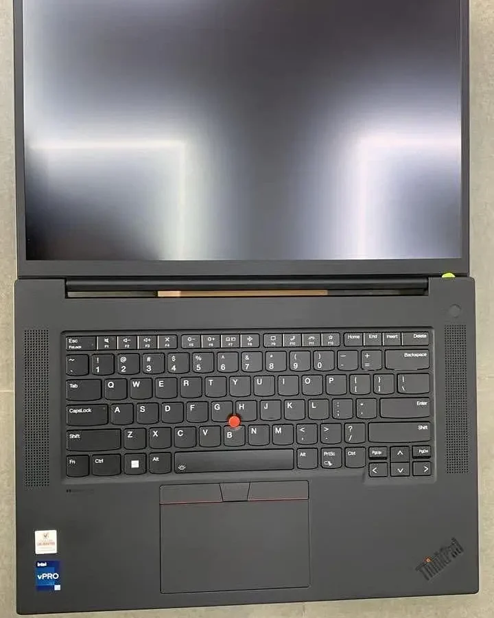 (4K OLED LENOVO P1 (GEN 5) Core i7~12th Gen) (16/512) RTX 1000