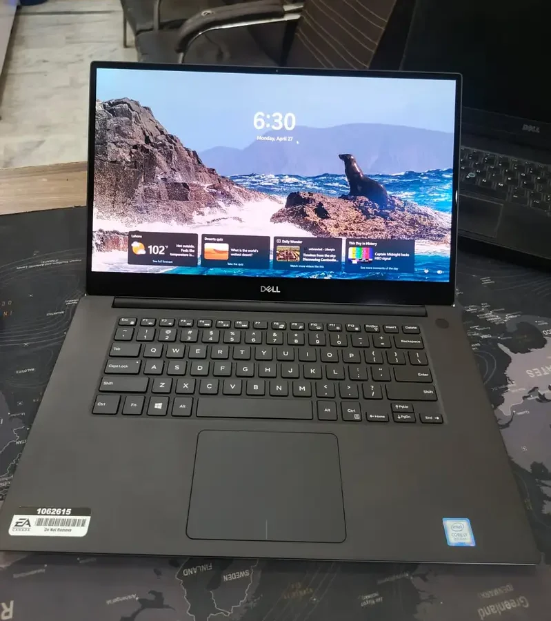 Dell XPS 15 7590 Core i7-9750H 9th Gen 32GB 512GB GTX 1650 4GB 4K Dis