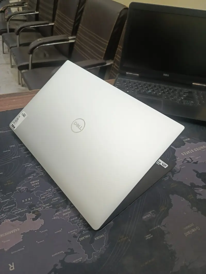 613449989-800x600