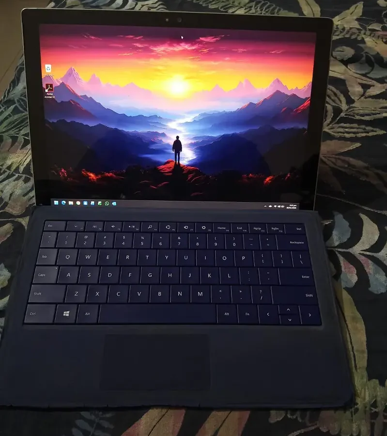 Microsoft Surface Pro 4 i5 6th Gen | Touch | Tab + Laptop