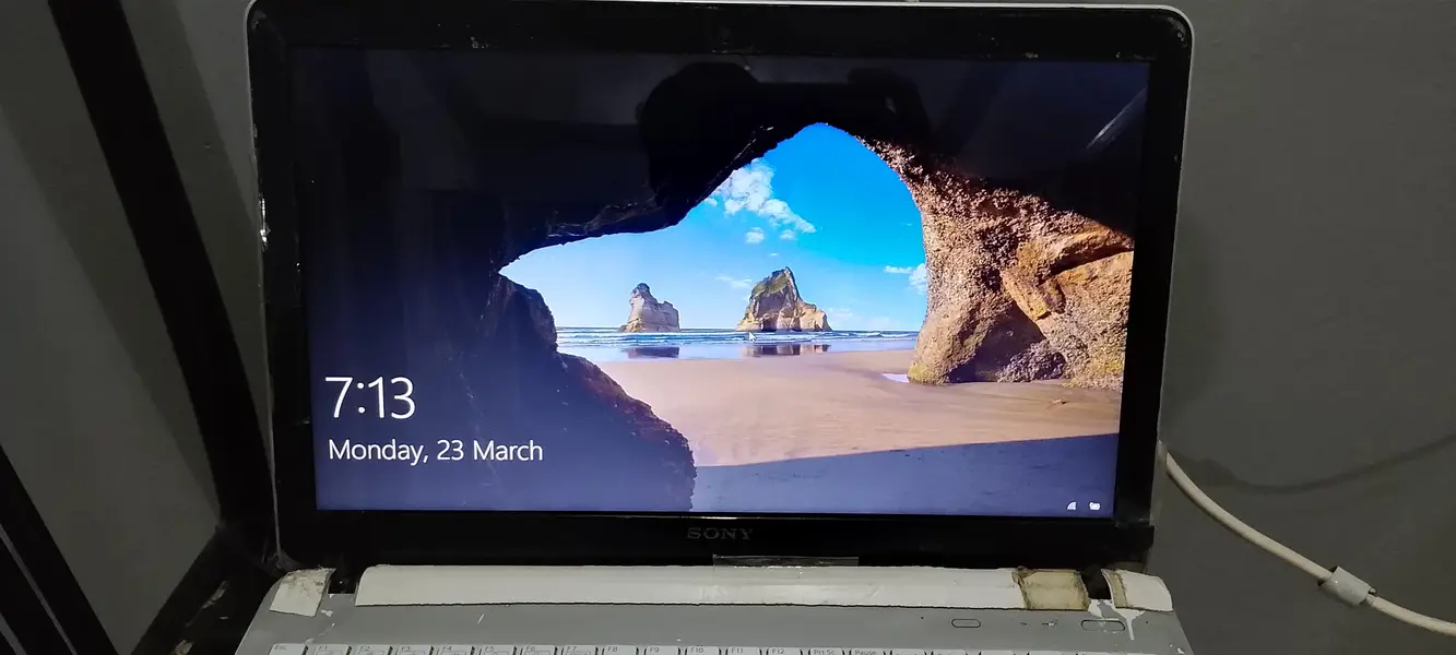 Sony Other Laptop Models - Core i3 - Intel 4th Generation - 12GB RAM - HDD for Sale in Karachi