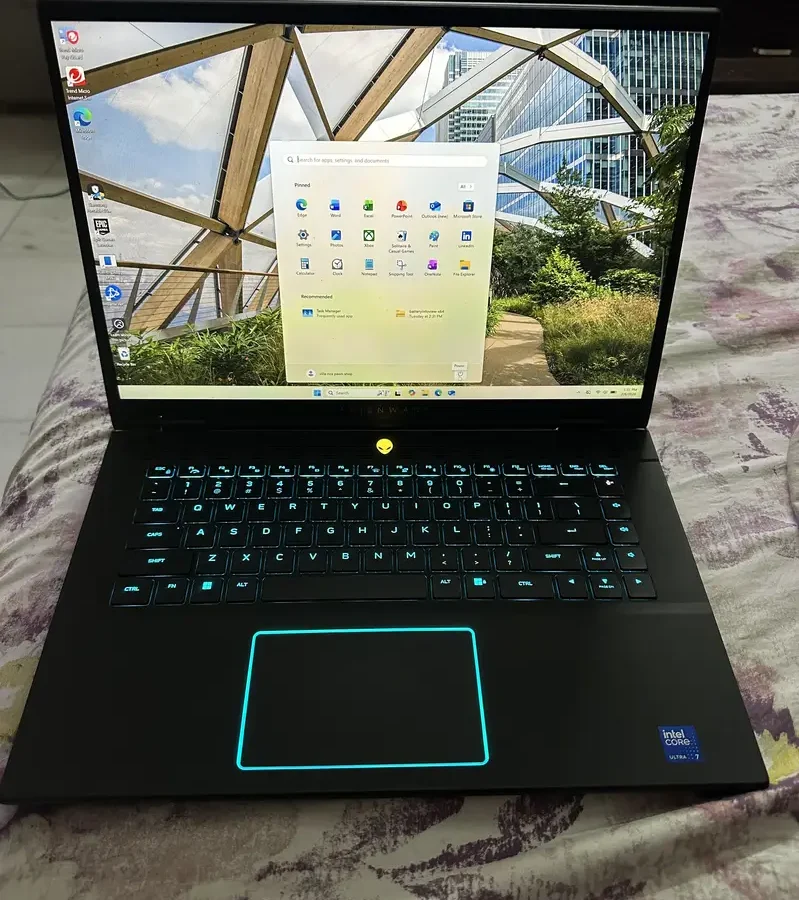 Alienware M16 R2,Intel Core Ultra 7-155H,16GB,1TB,16”QhdRTX4070 Laptop