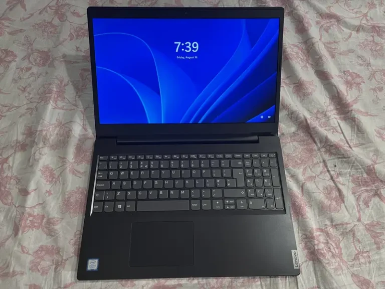 Lenovo IdeaPad S145 15.6″ Core i5-8265U 4GB RAM 1TB HDD