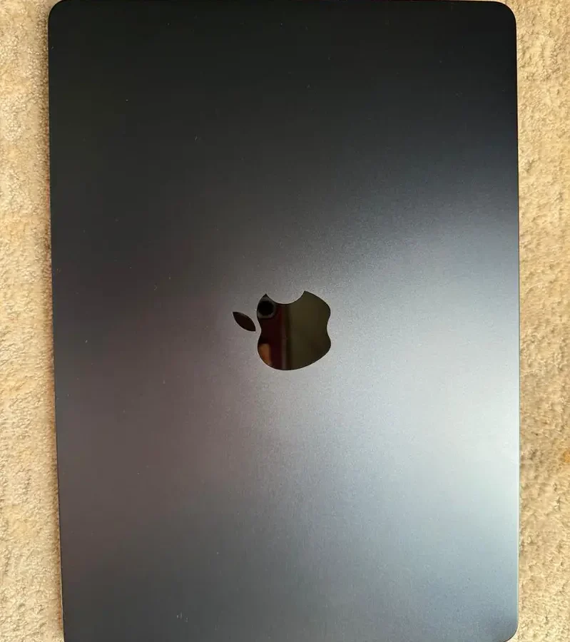 MacBook Air M3 16GB 256GB Midnight Blue 100% Battery Like New