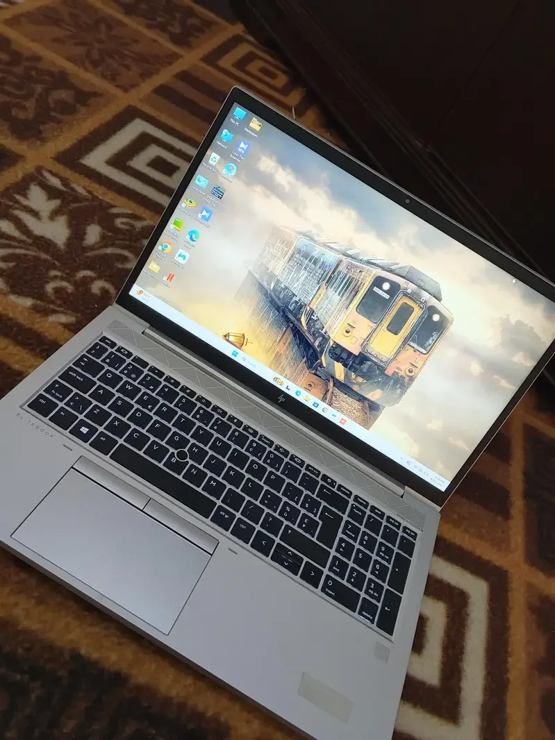 HP EliteBook Ryzen 3 Pro 8GB RAM 256GB SSD Graphics Card All Oky