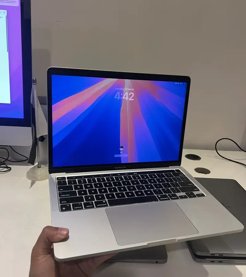 MacBook Pro m1 16/256 & Air m1 16/256 || 2020 pro 16/256 & 2019 8/256