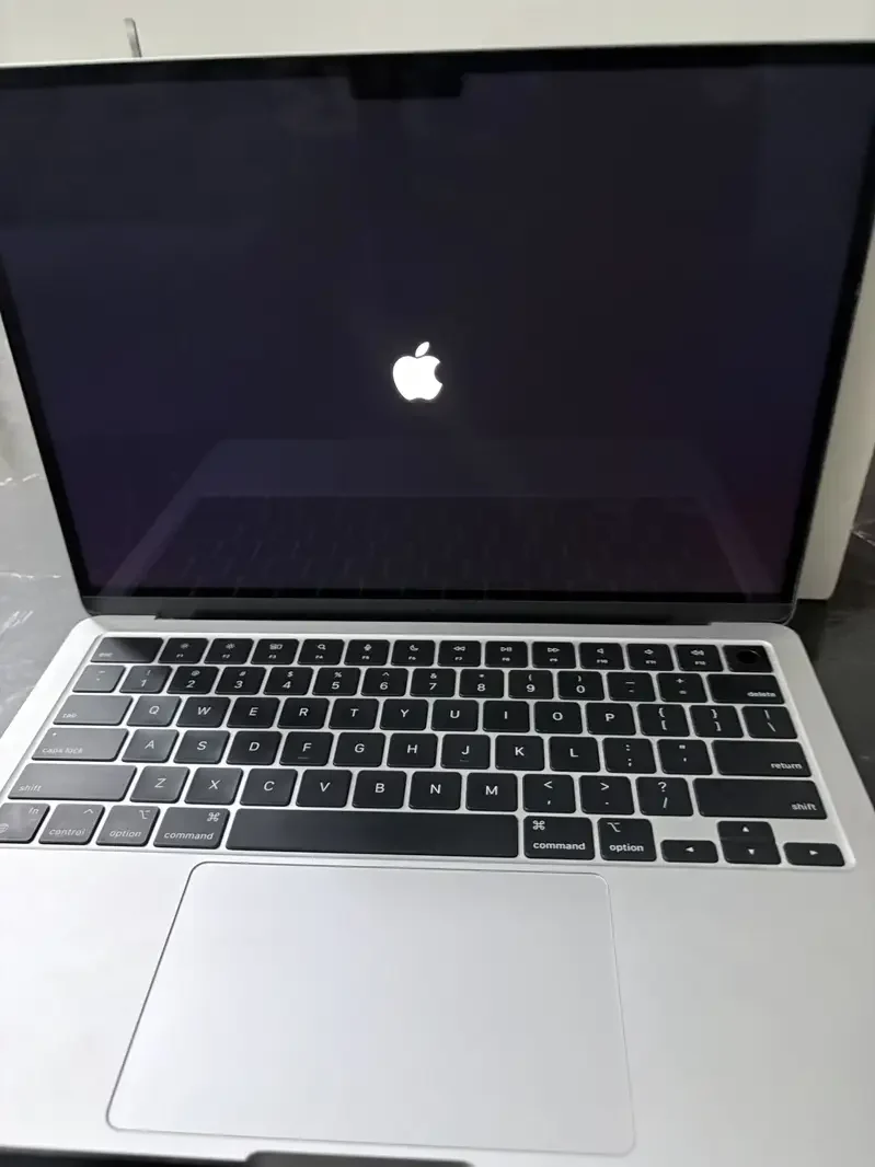 Apple MacBook Pro 13” 2022 | M2 | 16GB RAM | 256GB SSD