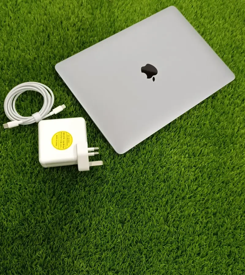 Macbook Air 2020, 13.3″, M1, 16GB & 8GB RAM, 256GB & 512GB SSD