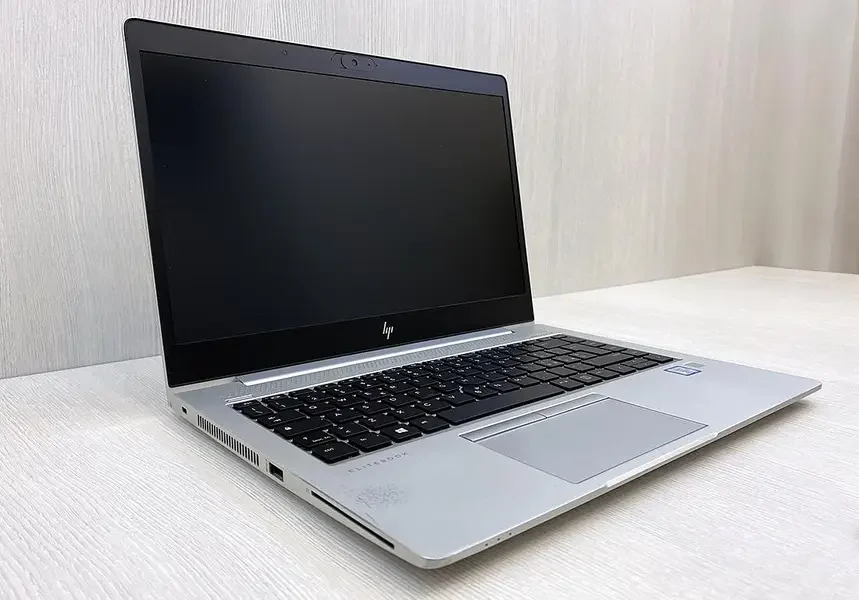 HP EliteBook Core i5/i7 Slim & Professional Design – B&O Audio