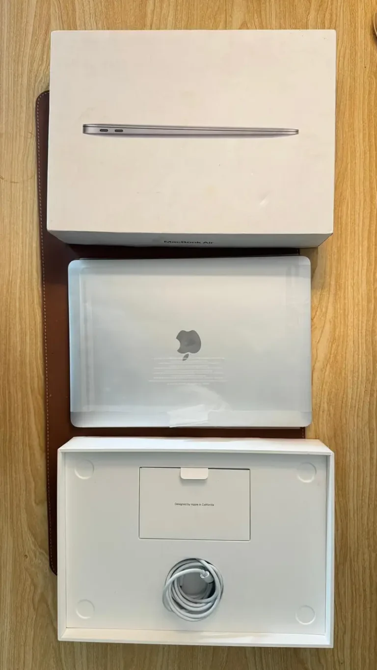 MacBook Air M1 (8-Core CPU/7-Core GPU) | 8GB/256GB | Complete Box