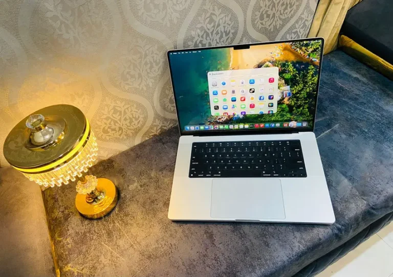 MacBook Pro 16 M1 2021) SSD 512GB Ram 16GB Almost New MacBook