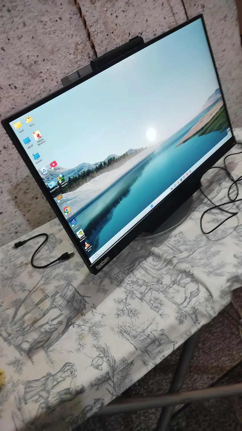 617332779-800x600