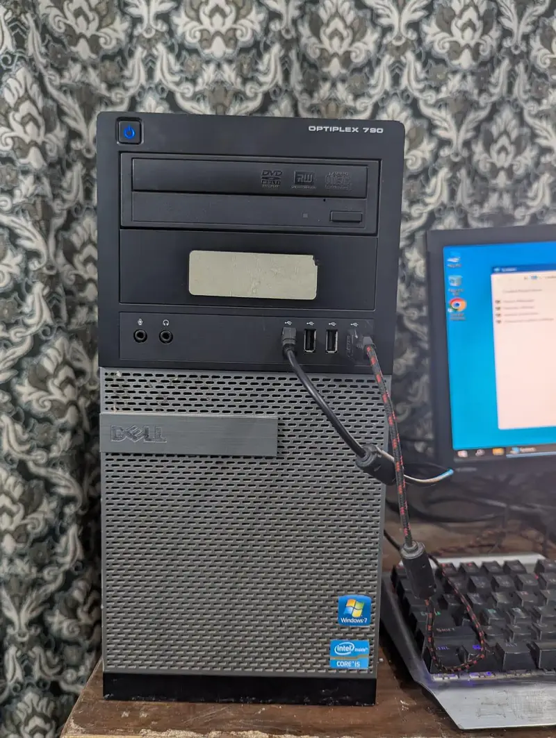 621090858-800x600