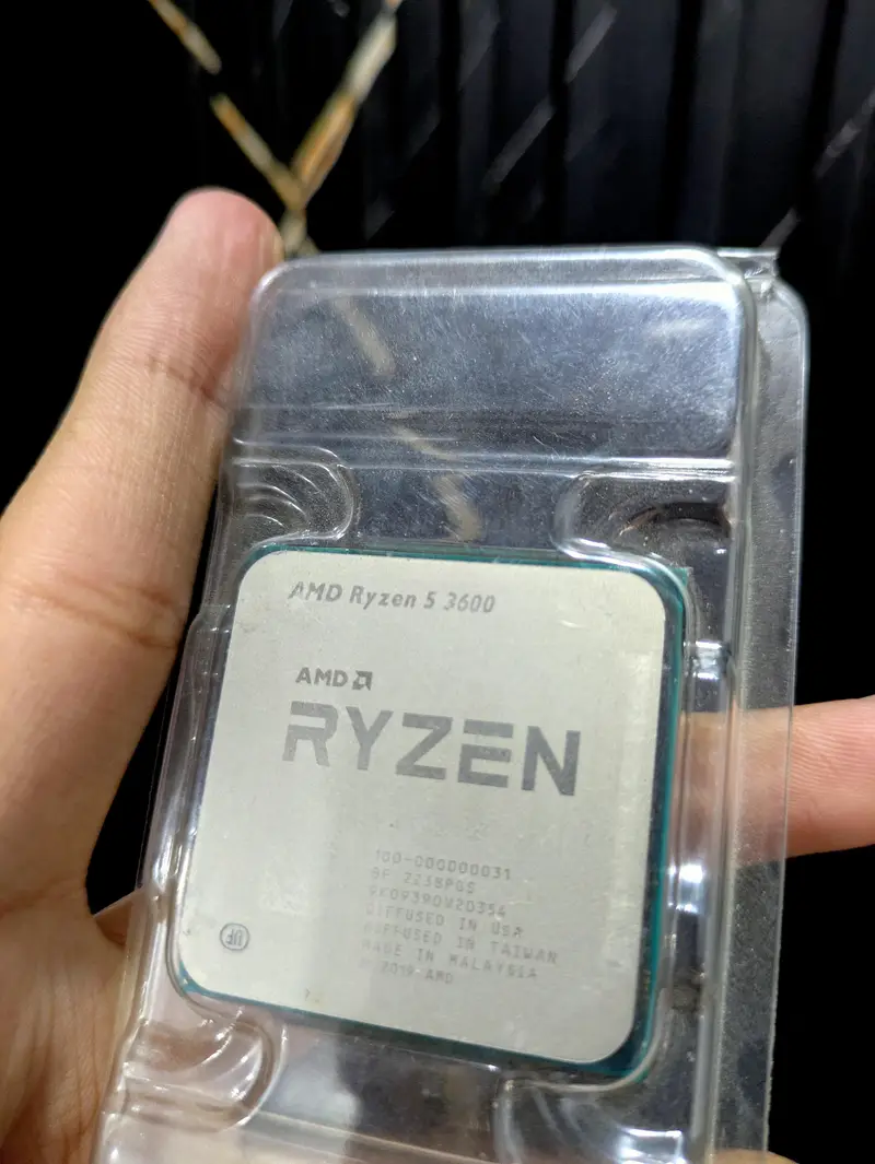 621812978-800x600