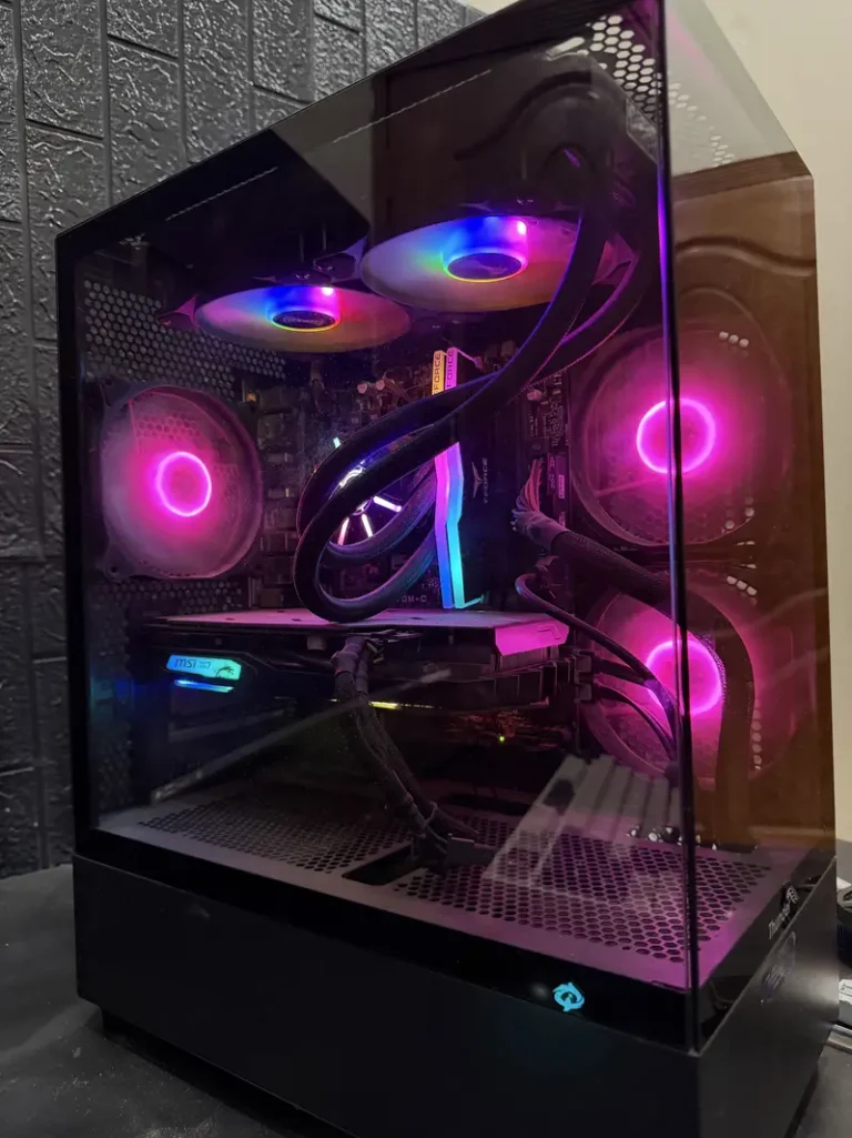 Gaming pc with curved Samsung monitor