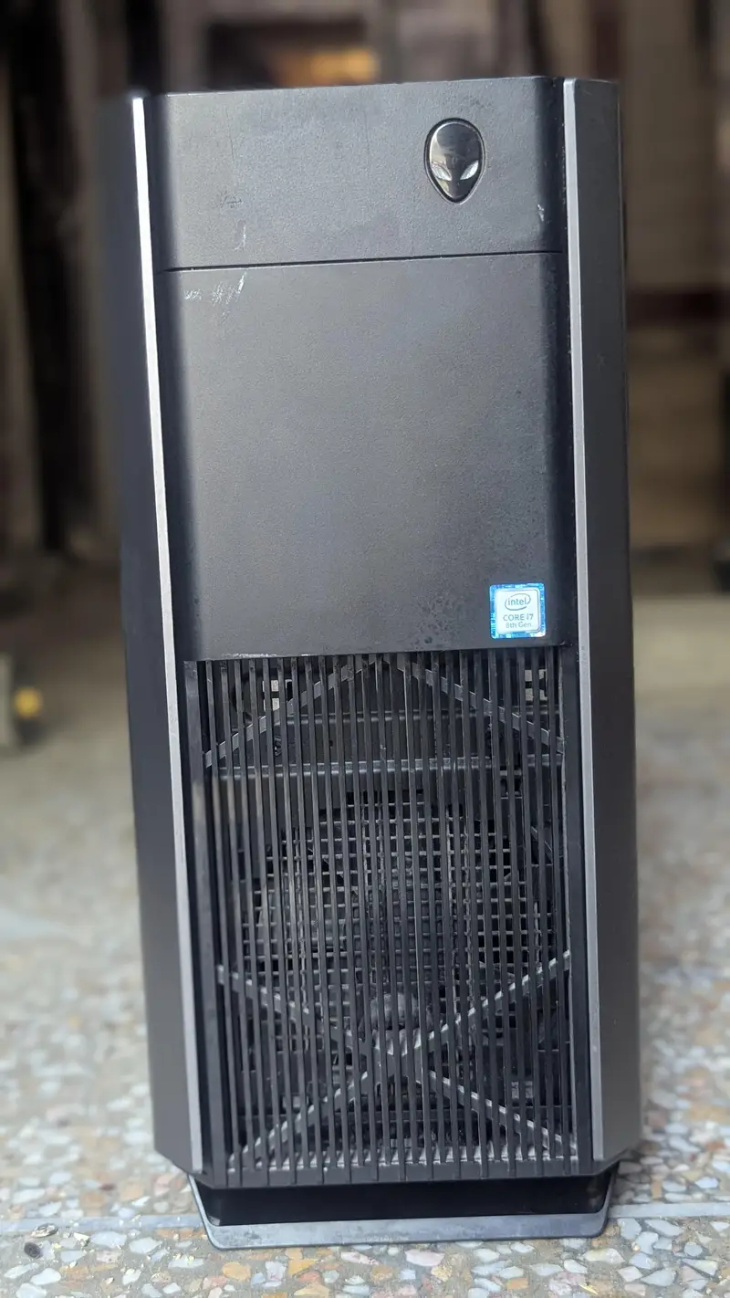Alienware Aurora R7 i5 8th gen Gaming PC + 8gb w5500 AMD+ LED 27″