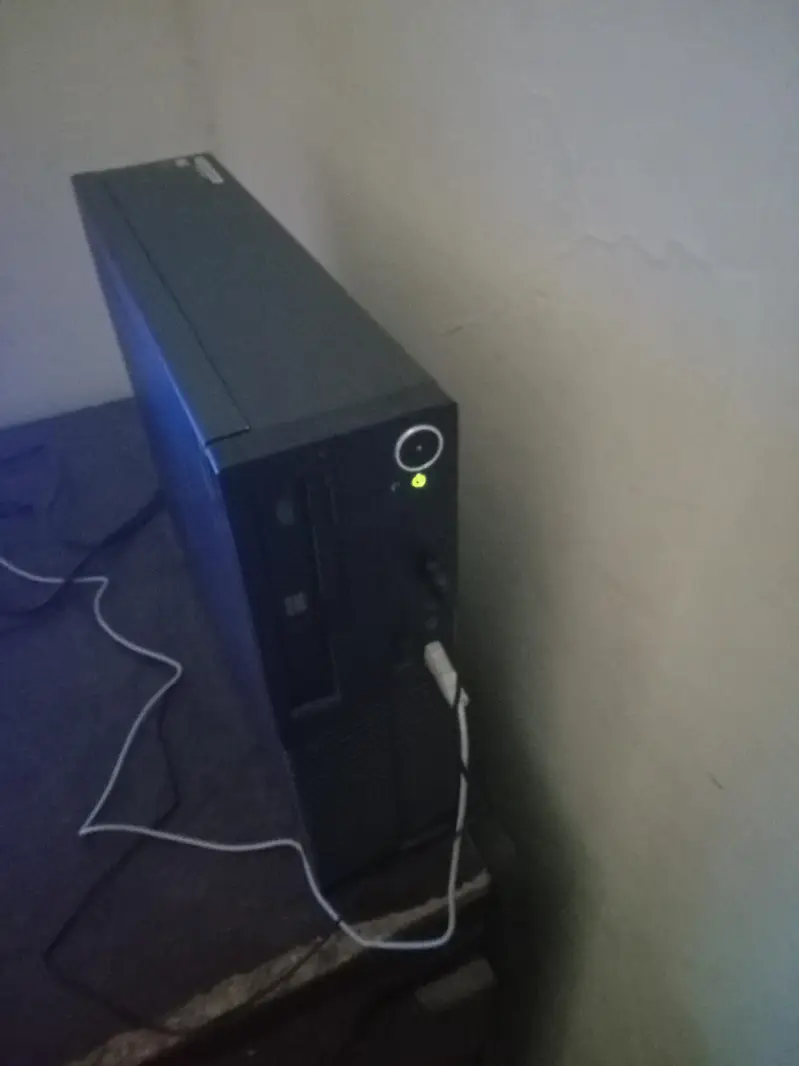 621950774-800x600