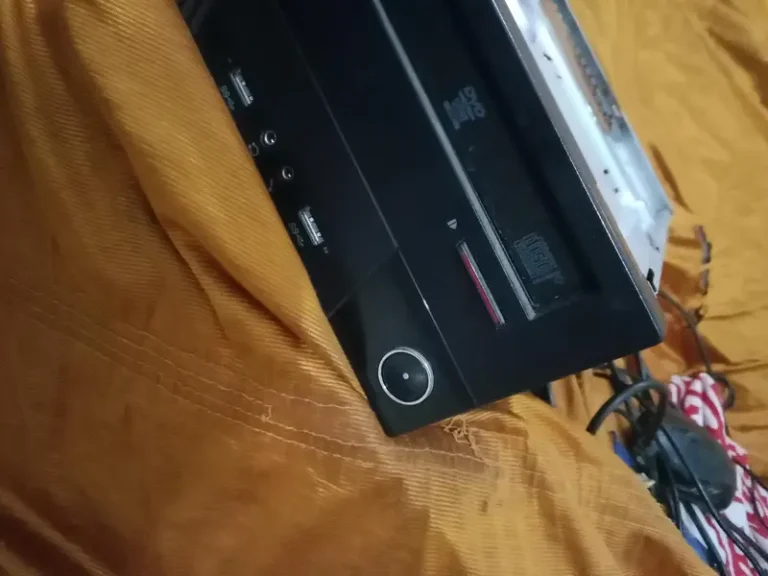 a New gamming i5 4 gen 1gb gpu 500 gb harddrive or 128gb sdd 12gb ddr3