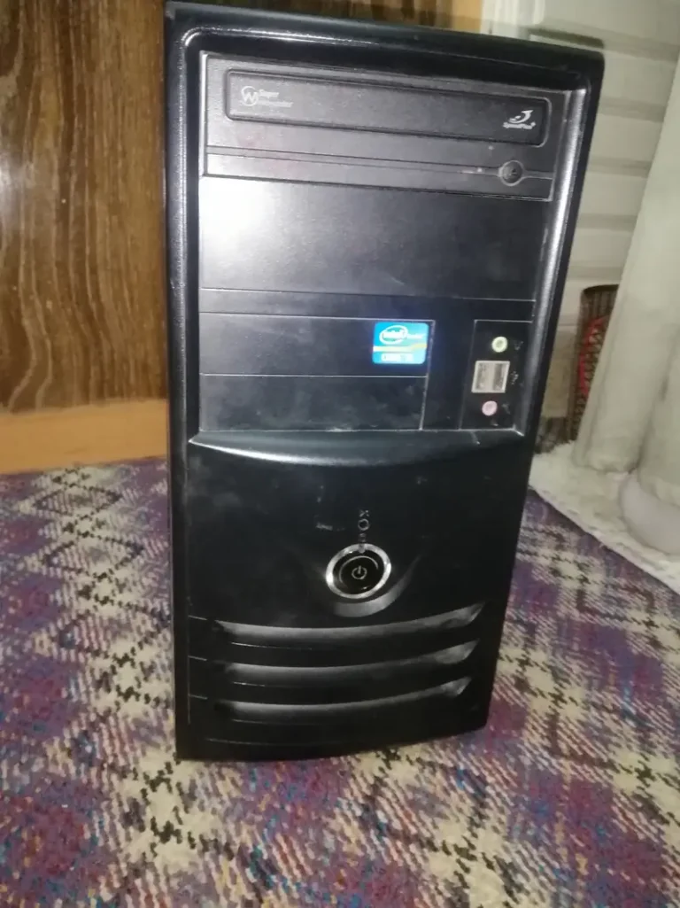 Gaming pc core i5 3rd gen amd rx570 + Screen
