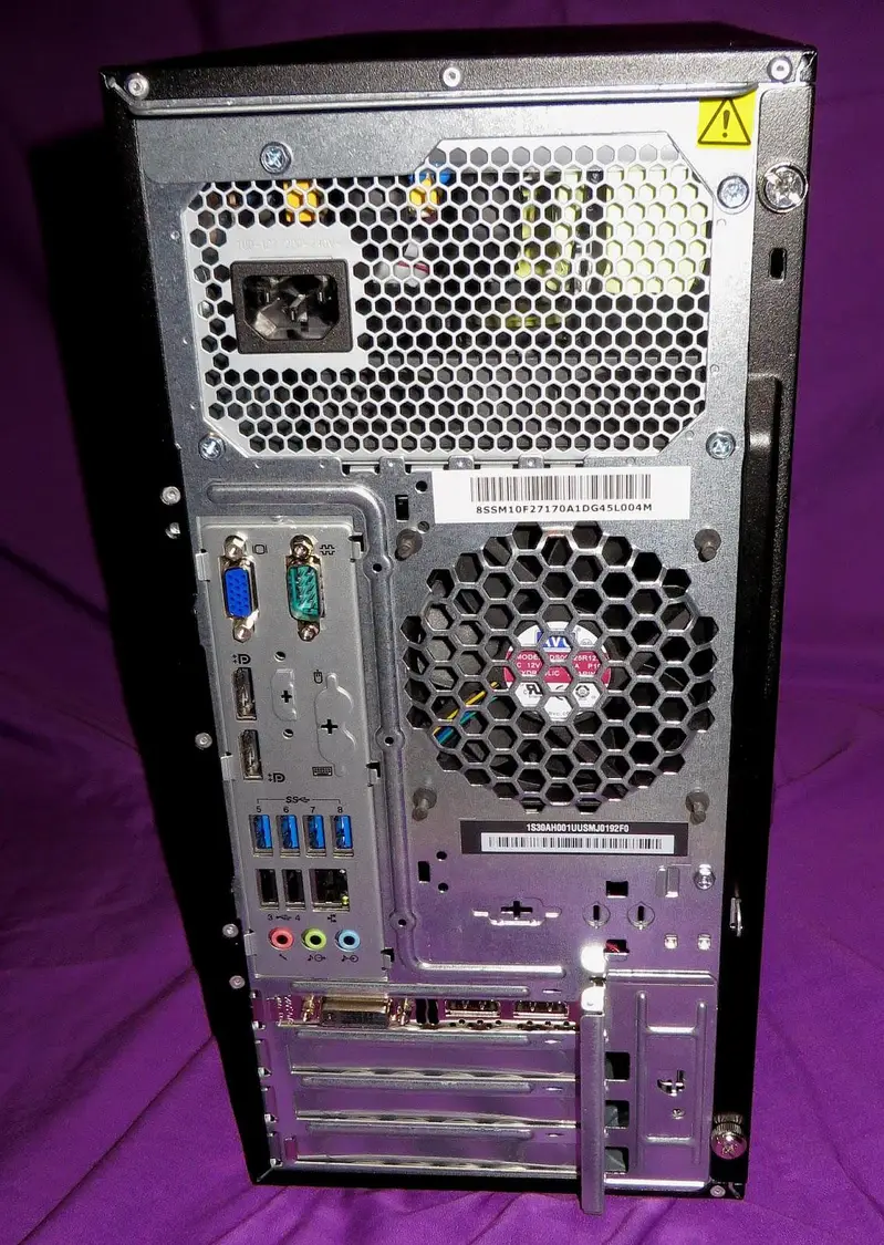623515112-800x600