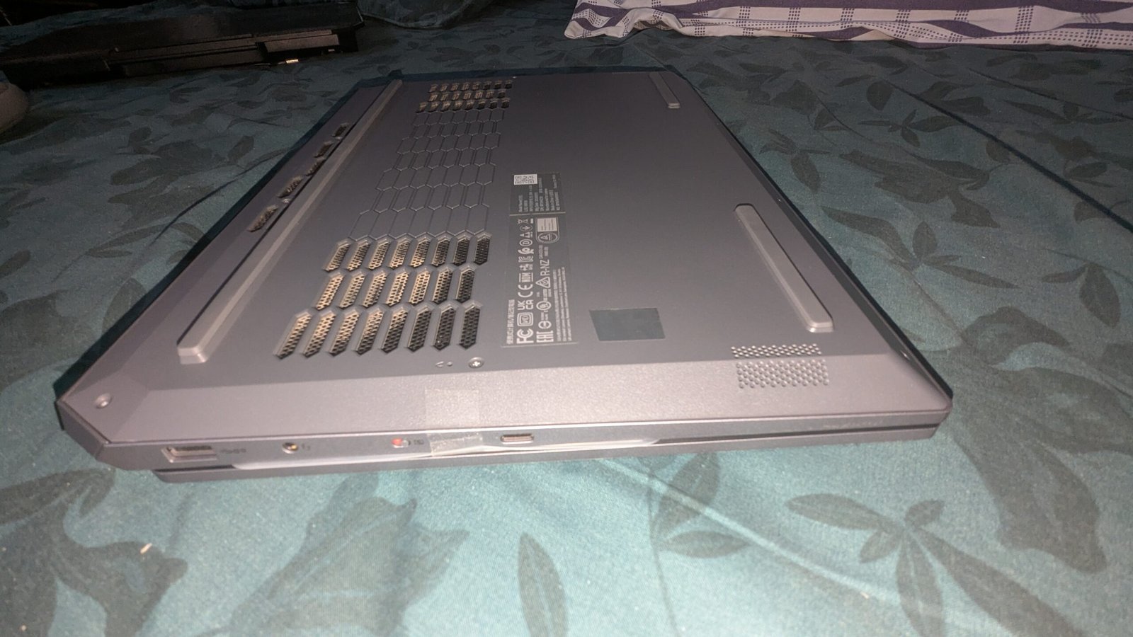 Lenovo LOQ 15IRX9 - Core i7 - 13th Generation (Raptor Lake) - 16GB RAM - 1TB SSD for Sale in Karachi