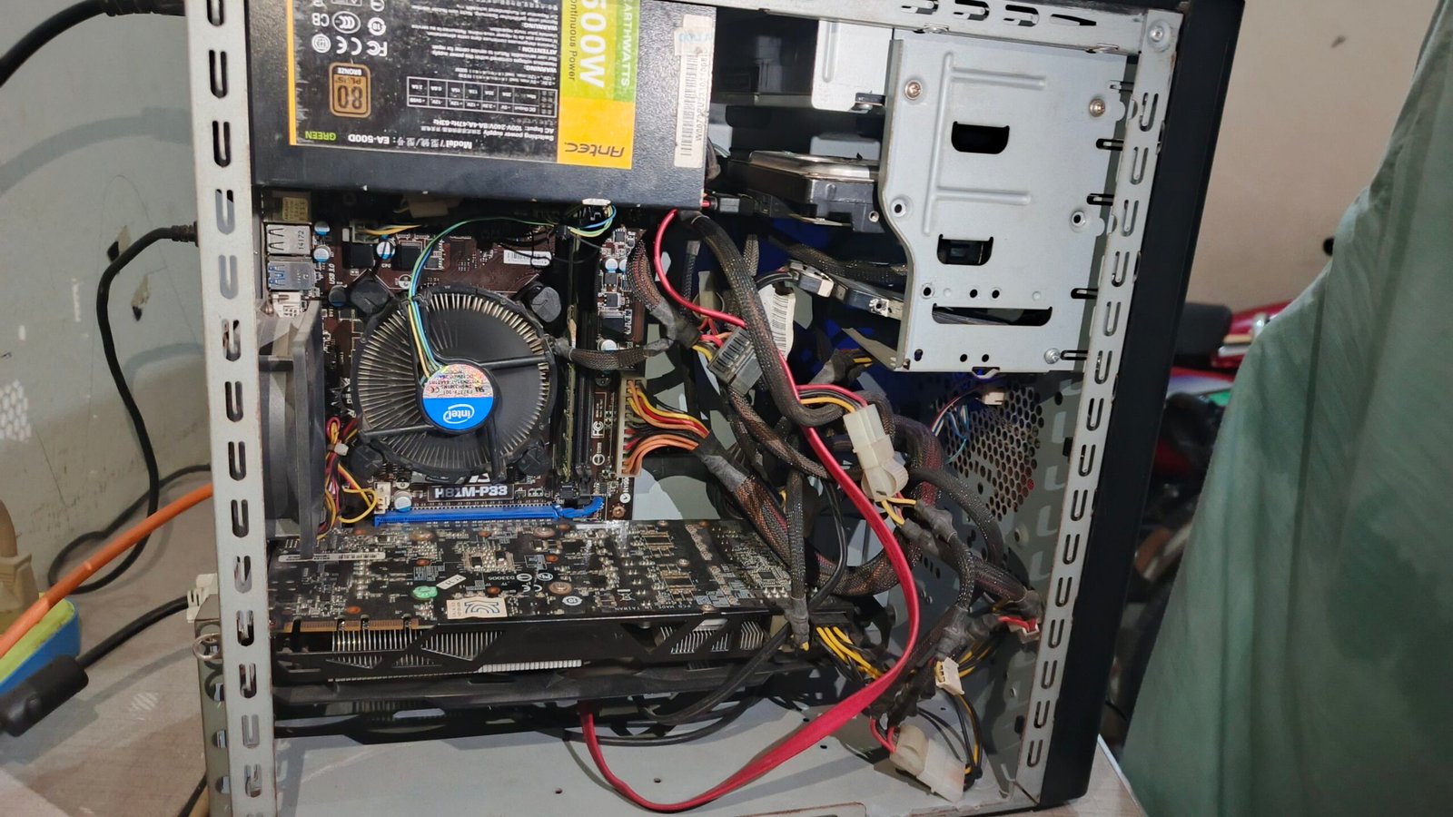 MSI Custom-Built Gaming PC - Intel - GeForce GTX 760 - 8GB RAM for Sale in Shahkot